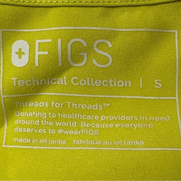 FIGS Catarina Scrub Top & Zamora Jogger Pants Set – Limeade - Picture 10 of 10